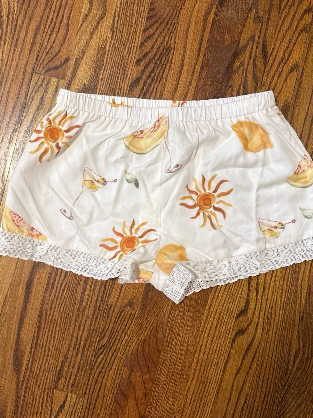 emory park White  Shorts with Sun & Cocktail Print